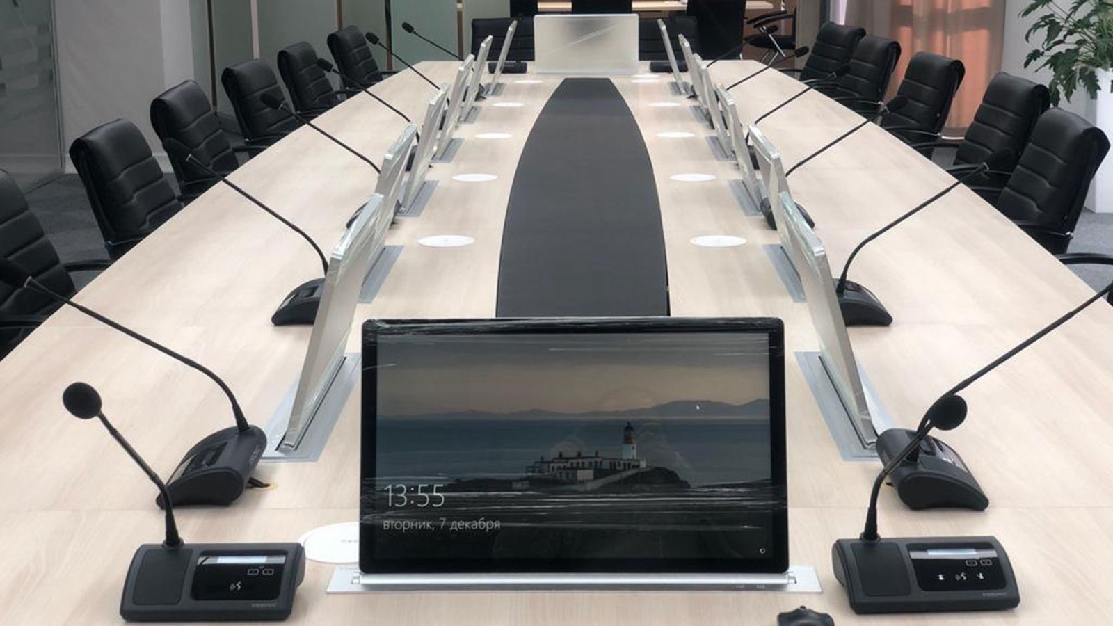 VISSONIC 5G Wi-Fi Wireless Solution for Meeting Room